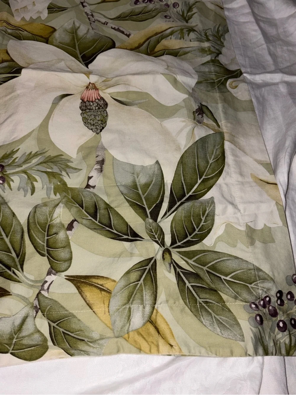 RARE like new Pottery Barn Magnolia Pillow euro sham cover 29” x 29”